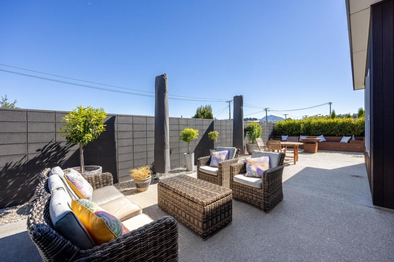 Prime Location On Warren St - 3 Bedroom Town House Wanaka Exterior photo