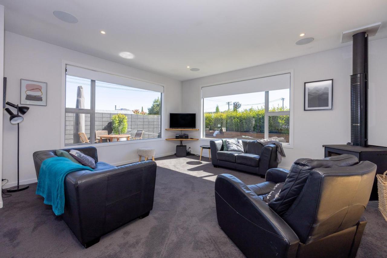 Prime Location On Warren St - 3 Bedroom Town House Wanaka Exterior photo