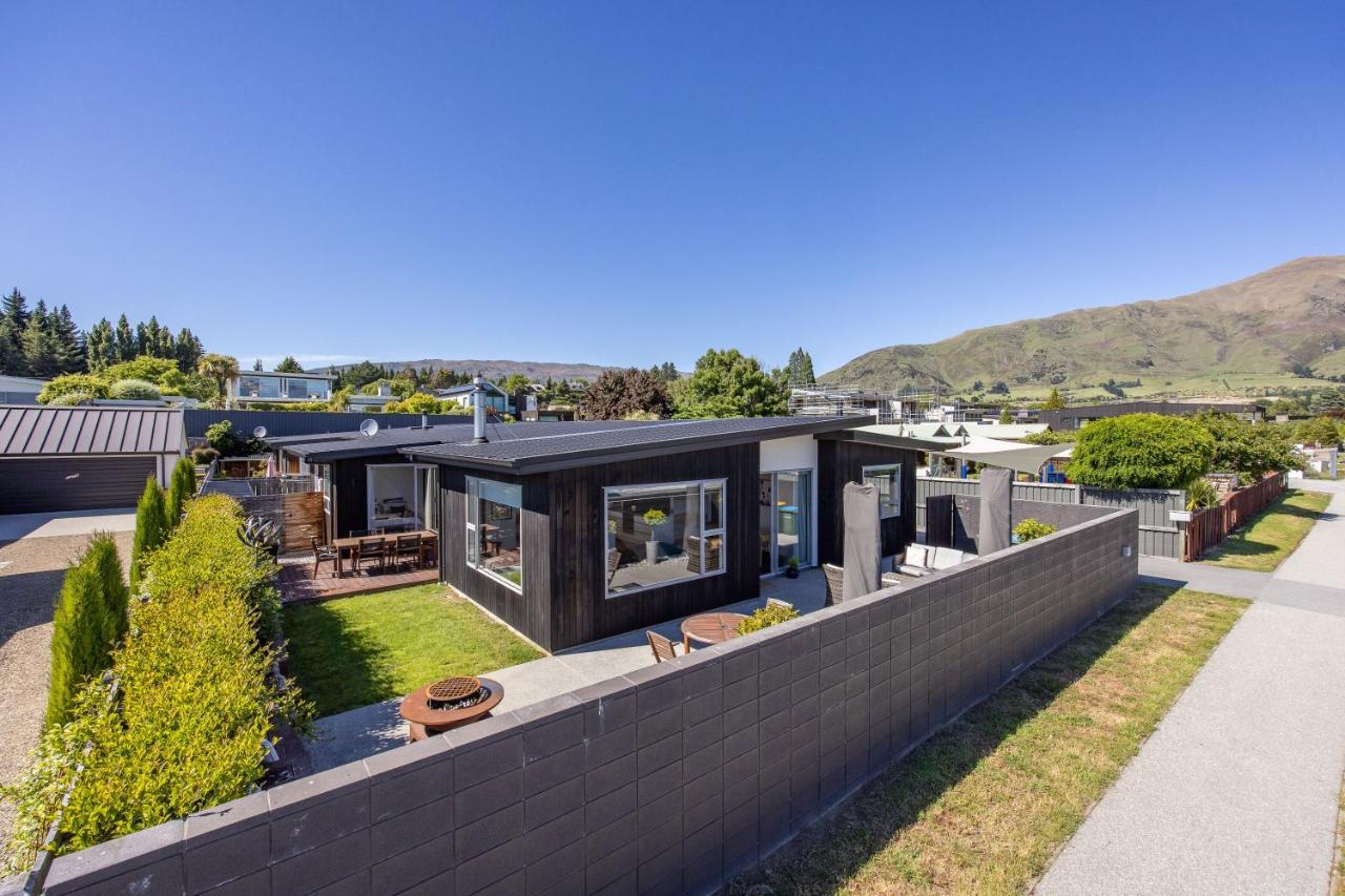 Prime Location On Warren St - 3 Bedroom Town House Wanaka Exterior photo